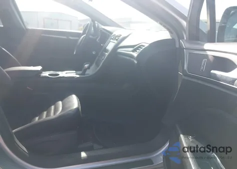 2013 Ford Fusion Se z USA, uszkodzony, nr VIN 3FA6P0HR2DR306279